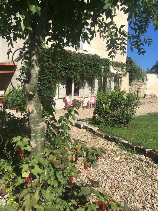 Suite Familiale- Deux Chambres Saint-Meme-les-Carrieres Exteriör bild