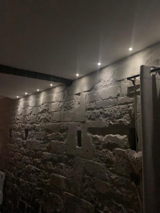 Suite Familiale- Deux Chambres Saint-Meme-les-Carrieres Exteriör bild