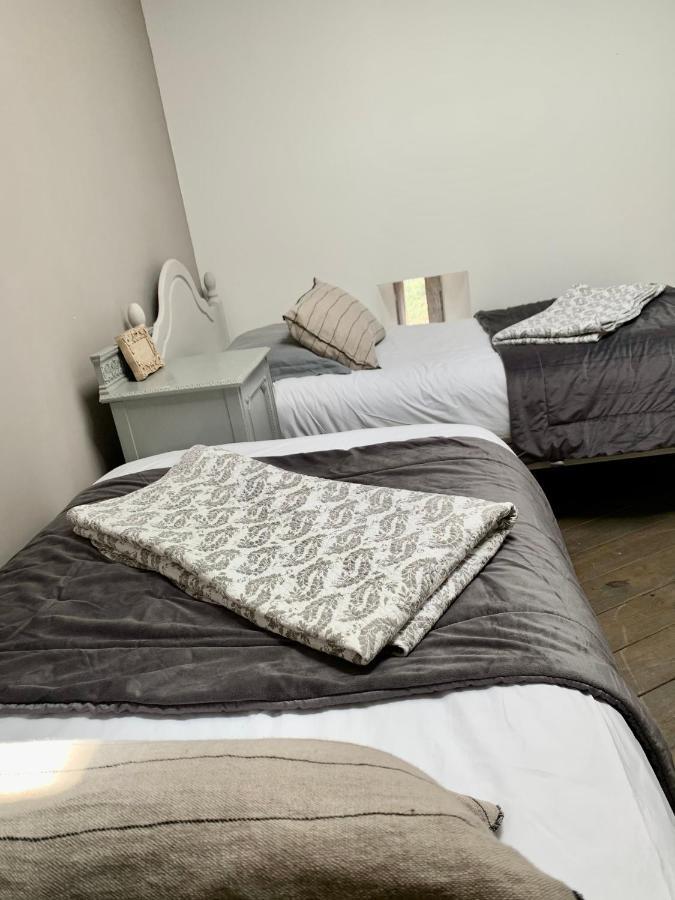 Suite Familiale- Deux Chambres Saint-Meme-les-Carrieres Exteriör bild