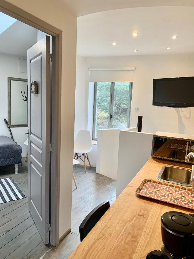 Suite Familiale- Deux Chambres Saint-Meme-les-Carrieres Exteriör bild